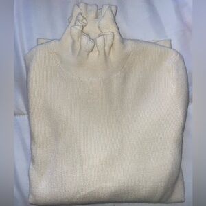 JCREW Women’s M, Cream Mockneck Sweater (Never Worn)